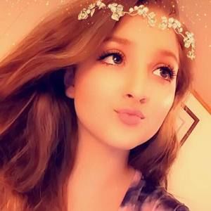 Meet your Posher, Becca